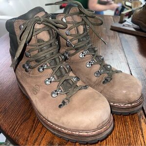 Hanwag Bergler Chestnut Leather hiking boots US Men 8.5/Women 10 EU 41.5